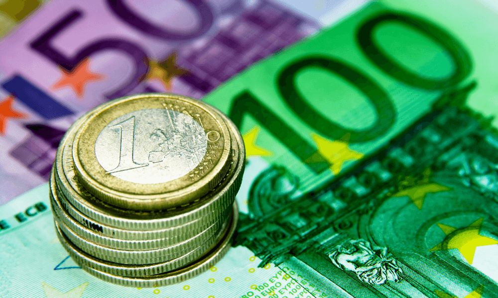 Euro Close To a Three-Week Top, Yet Approaching Fed Fixing Could Help The Dollar